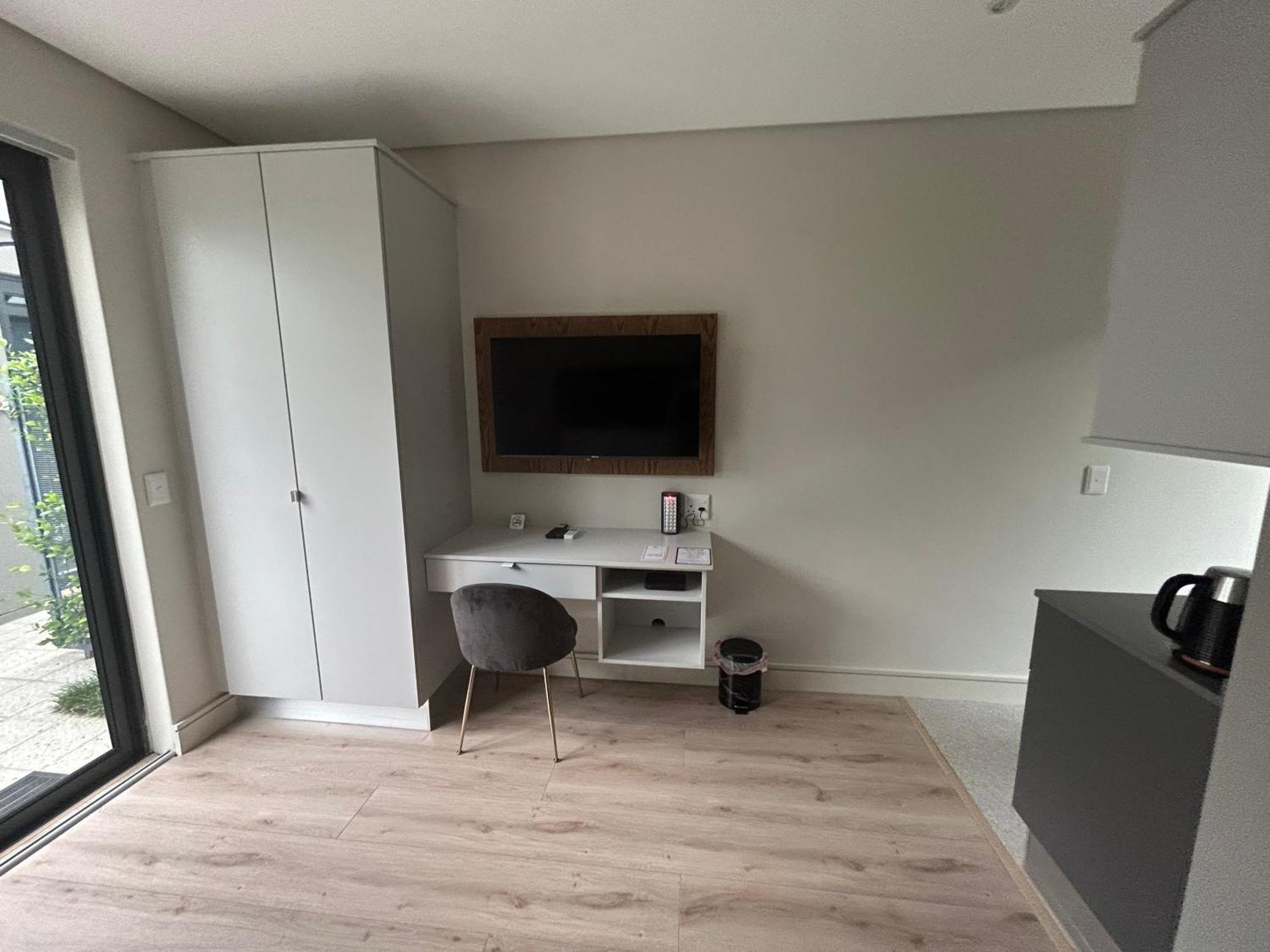 The Wantage Suites Йоханесбург Екстериор снимка