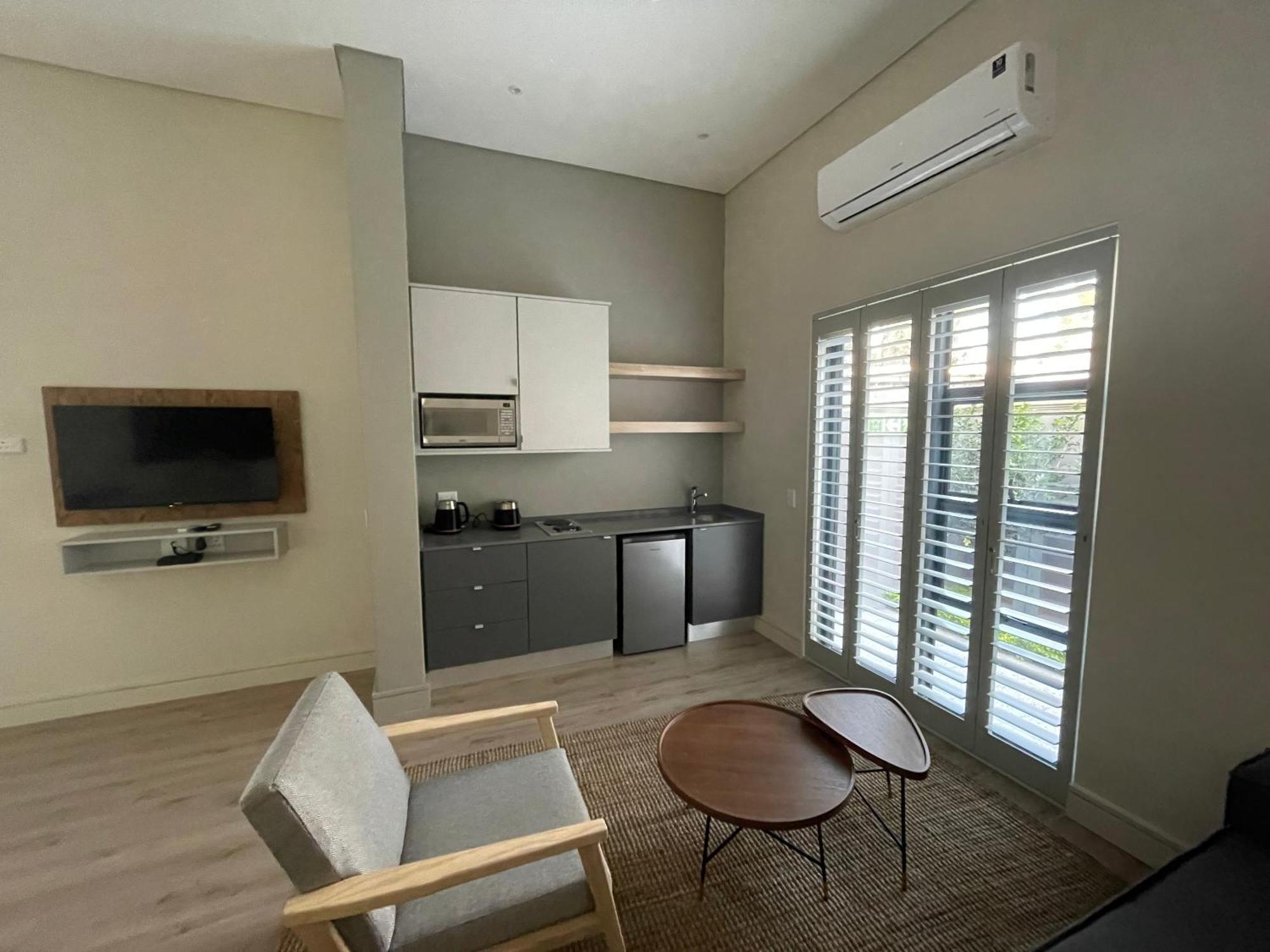 The Wantage Suites Йоханесбург Екстериор снимка