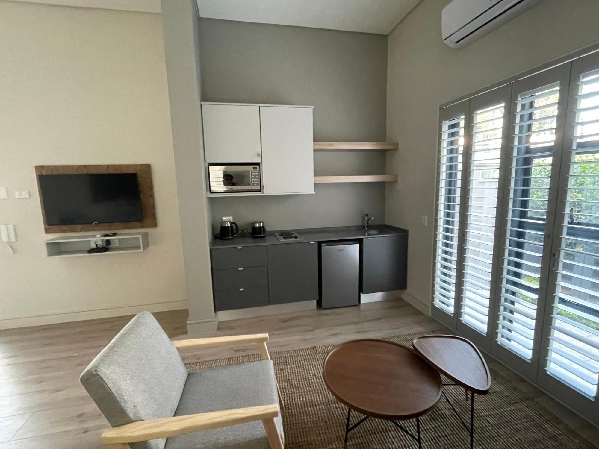 The Wantage Suites Йоханесбург Екстериор снимка