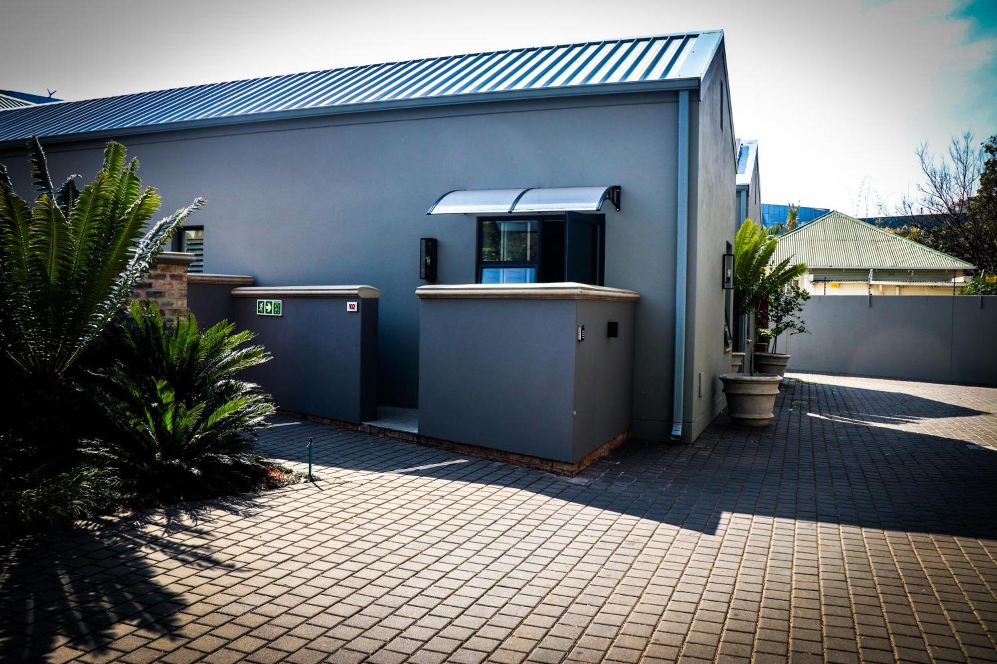 The Wantage Suites Йоханесбург Екстериор снимка
