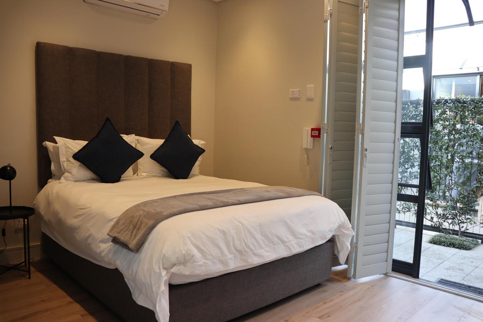 The Wantage Suites Йоханесбург Екстериор снимка